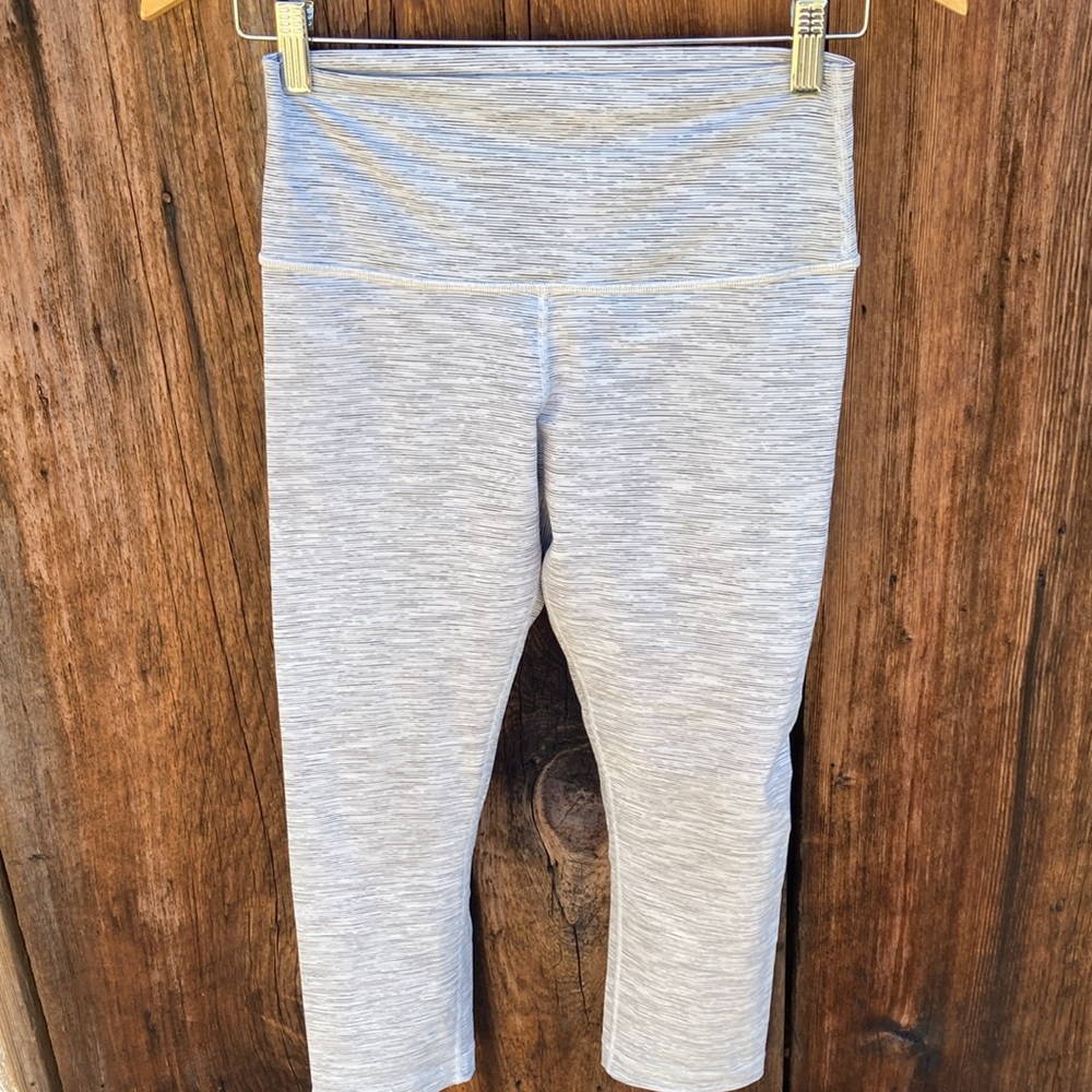 Lululemon Wunder Under leggings grey and white size 8